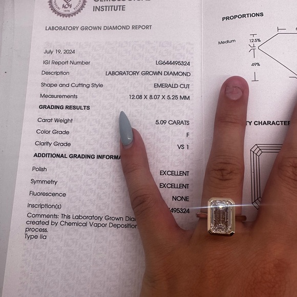 5.09 carat f vs1 emerald cut bezel solitaire diamond engagement ring - Picture 8 of 11